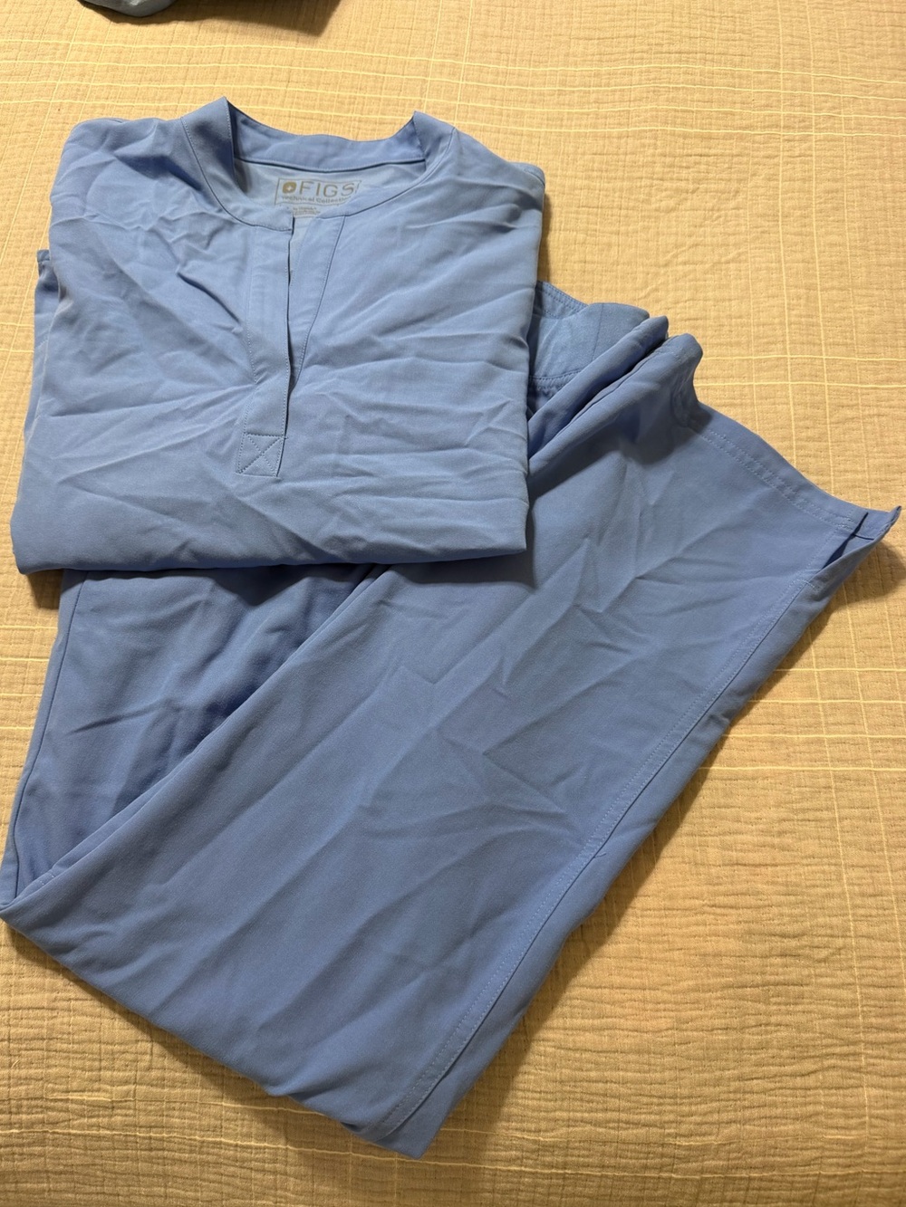 Figs Cecil Blue Women’s Scrub Set